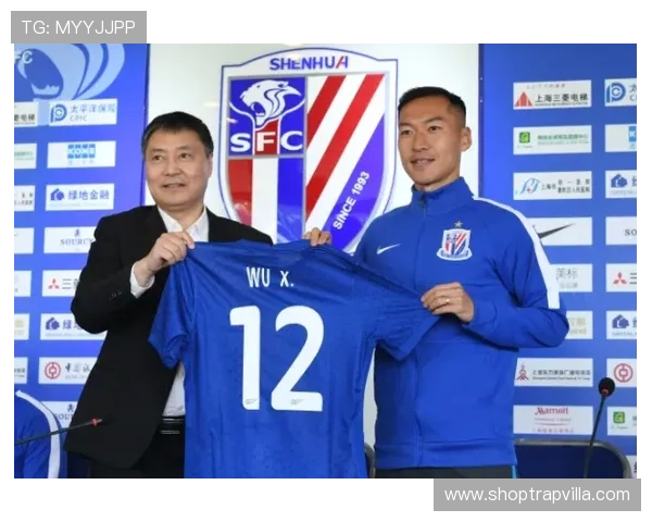 穆西亚拉在更衣室融入顺利，团队氛围助力其持续提升