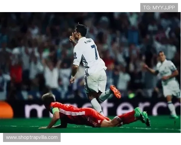 C罗家冰箱里塞满蛋白粉，连矿泉水都要冰到精确温度