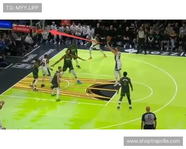 威少由巅峰单打转挡拆组织，挡拆制造错位提效